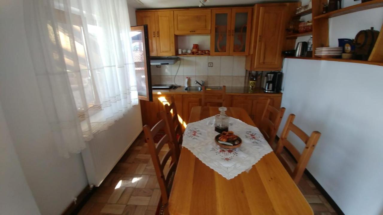 Casa Darius Villa Novaci-Străini Exteriör bild
