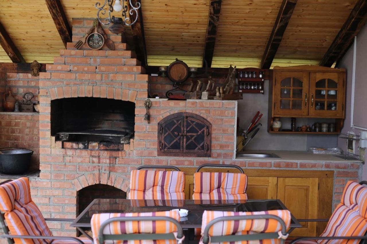 Casa Darius Villa Novaci-Străini Exteriör bild